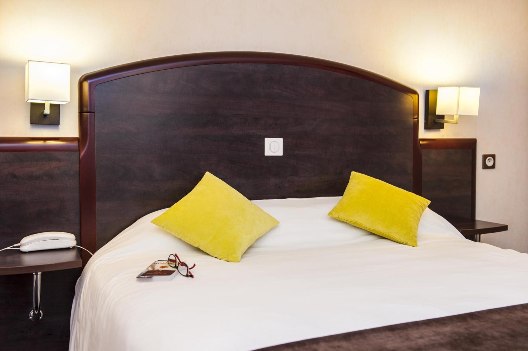 Brit Hotel Cahors - Le France Bagian luar foto