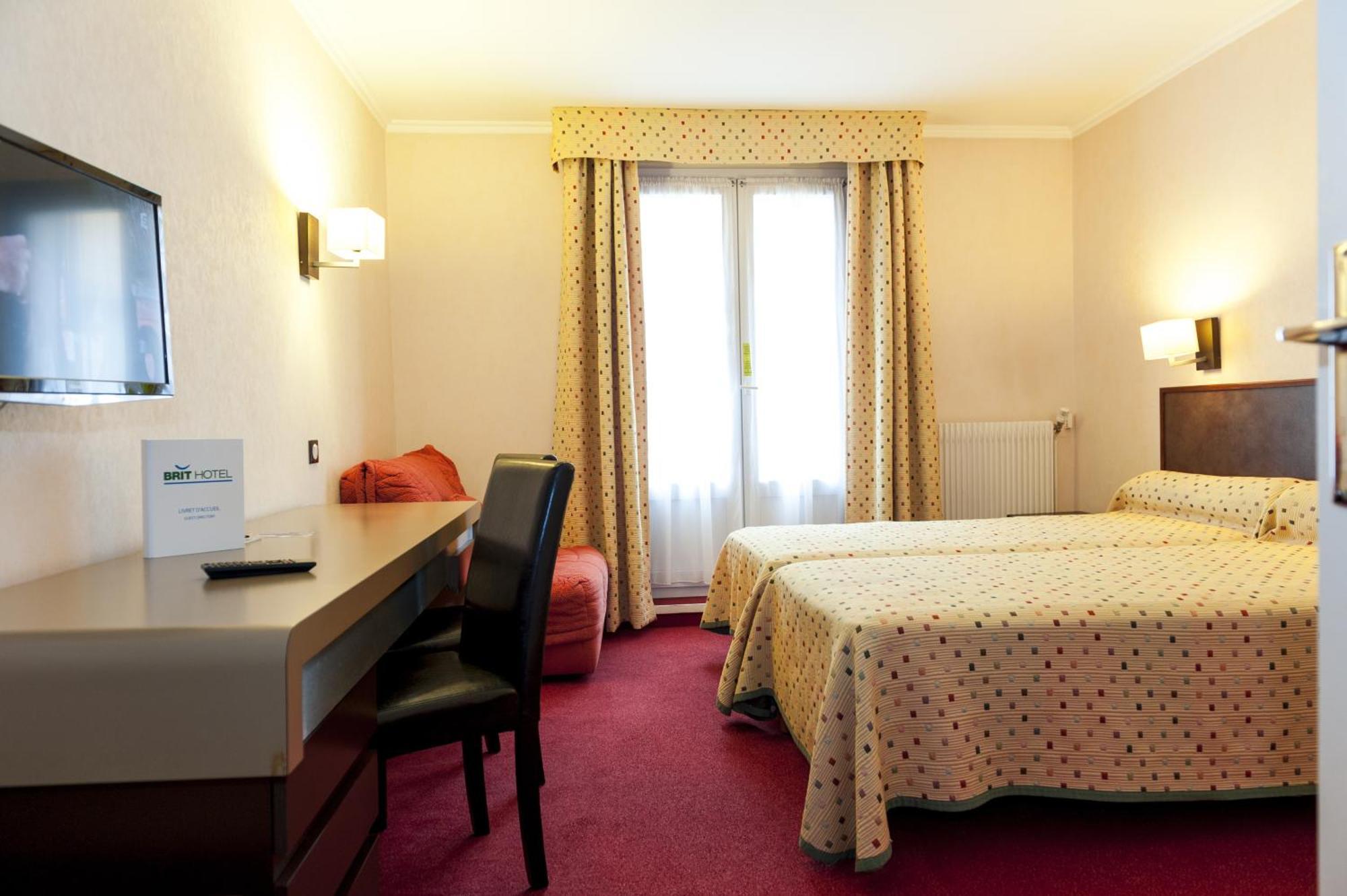 Brit Hotel Cahors - Le France Bagian luar foto