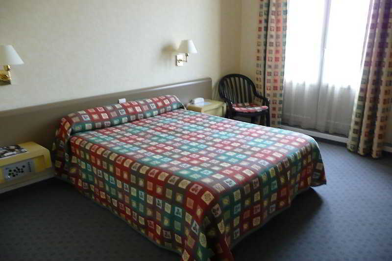 Brit Hotel Cahors - Le France Bagian luar foto