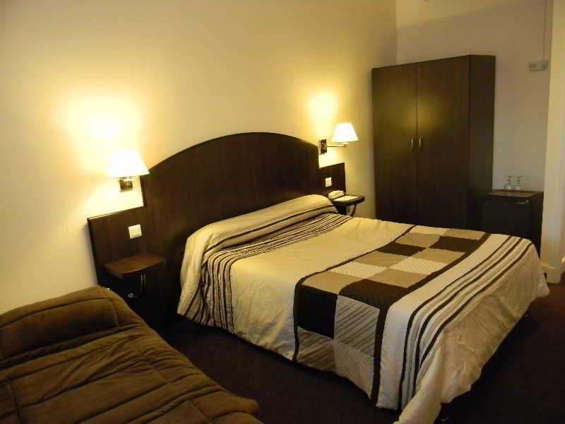 Brit Hotel Cahors - Le France Bagian luar foto