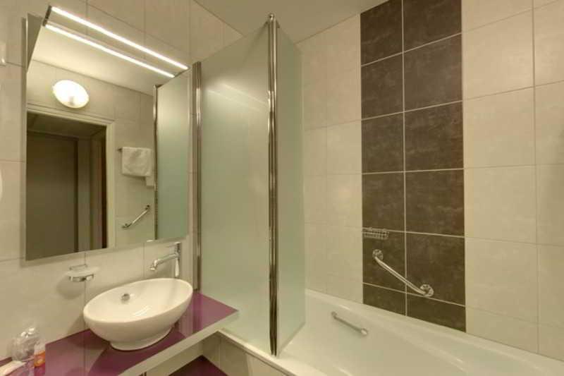 Brit Hotel Cahors - Le France Bagian luar foto